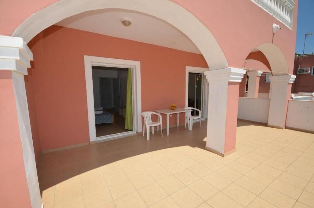 Paradiso Apartments Ýpsos Buitenkant foto