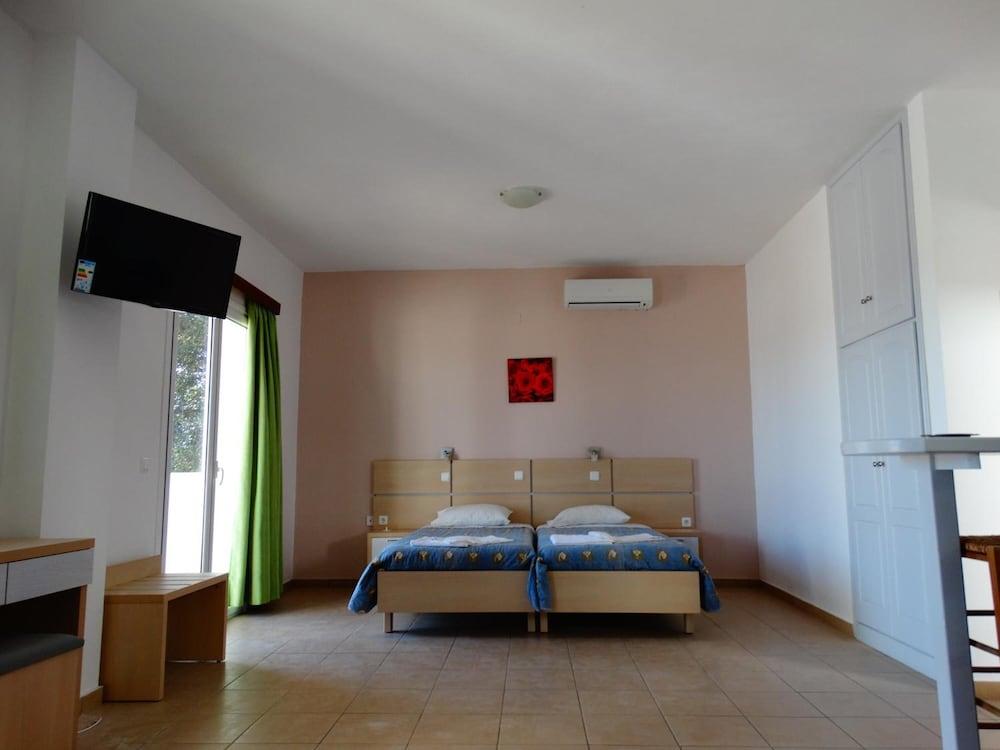 Paradiso Apartments Ýpsos Buitenkant foto
