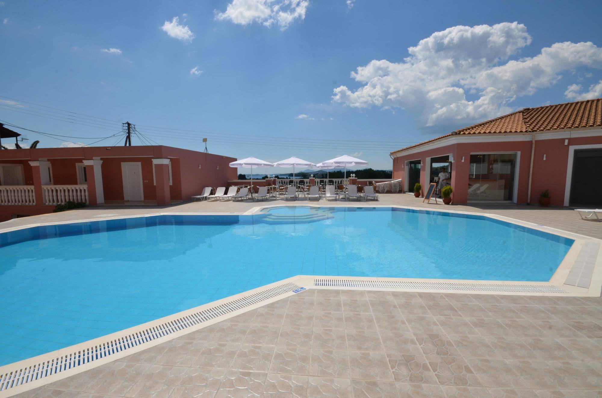 Paradiso Apartments Ýpsos Buitenkant foto