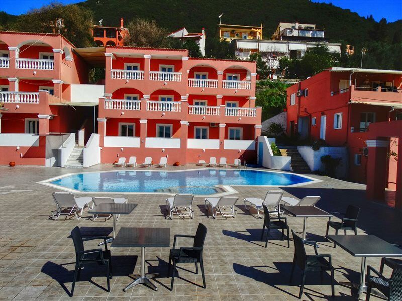 Paradiso Apartments Ýpsos Buitenkant foto
